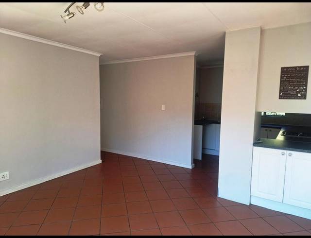 3 BEDROOM PROPERTY TO RENT IN LYNNWOOD MANOR
